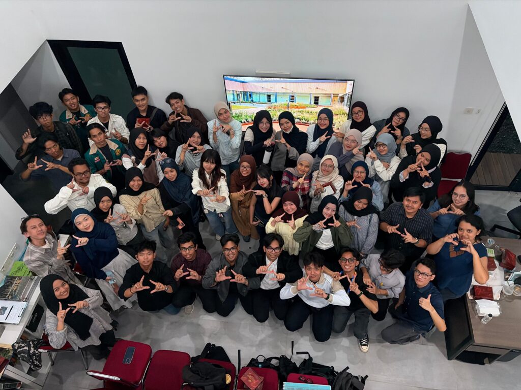 Kunjungan Lapang ke Sheils Flynn Asia, Mahasiswa Arsitektur Lanskap IPB University Pelajari Kompleksitas Praktik Profesional